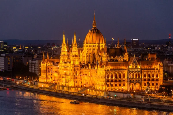 Wieczorny Widok Dunaj Budynek Parlamentu Węgierskiego Budapeszcie Węgry — Zdjęcie stockowe