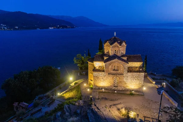 北マケドニアのオフリド湖によるカネオの聖ヨハネ教会の夕景 — ストック写真