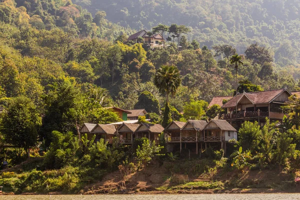 Casas Nong Khiaw Vistas Desde Río Nam Laos — Foto de Stock