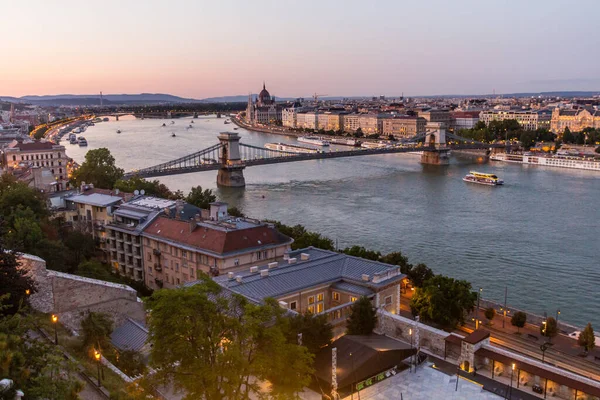 Abendlicher Blick Auf Die Donau Mit Szechenyi Lanchid Brücke Budapest — Stockfoto