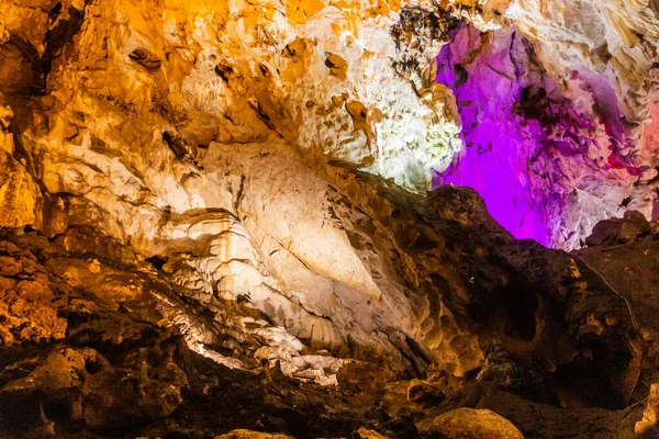 Grotte Vrelo Dans Canyon Matka Macédoine Nord — Photo