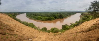 Etiyopya 'nın Korcho köyü yakınlarındaki Omo Nehri manzarası
