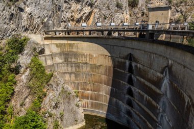 Kuzey Makedonya 'daki Matka barajının manzarası