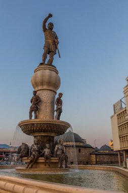 ÜSKÜP, Kuzey MACEDONYA - 9 Ağustos 2019: Makedon II. Philip Üsküp, Kuzey Makedonya 'daki heykeli