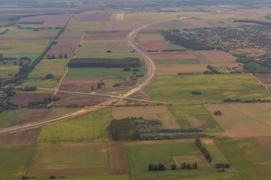 Macaristan Budapeşte 'nin doğusundaki M4 otoyol şantiyesinin havadan görüntüsü