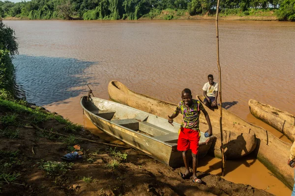 Omorate Etiopia Febbraio 2020 Canoe Dugout Sul Fiume Omo Vicino — Foto Stock