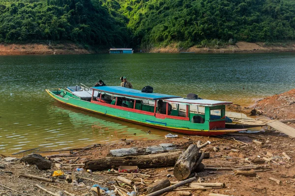 Nam Laos 2019年11月23日 ラオス ナムオウ5貯水池のボート — ストック写真