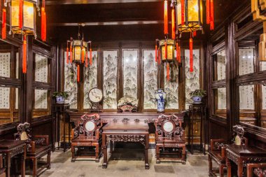 SUZHOU, ÇİN - 26 Ekim 2019: Çin 'in Jiangsu Eyaleti Suzhou' daki Çift Bahçesi Pavyonu