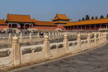 BEIJING, ÇİN - 18 Ekim 2019: Pekin, Çin 'deki Yasak Şehir' deki Yüksek Uyum ve Altın Akımın Kapısı