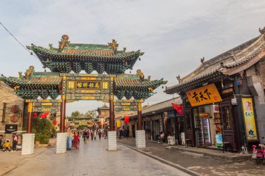 PINGYAO, ÇİN - 20 EKİM 2019: Pingayo Antik Kenti, Çin 'deki Süs Kapısı