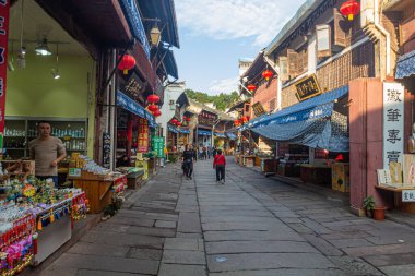TUNXI, Çin - 28 Ekim 2019: Tunxi, Anhui, Çin 'deki Old Street (Lao Jie)