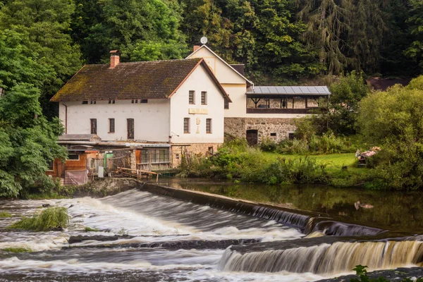 Matousovsky Mlyn Mill Weir Río Luznice República Checa —  Fotos de Stock
