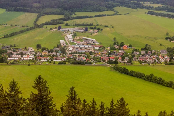 Flygfoto Över Cervena Voda Stad Från Krizova Hora Berg Tjeckien — Stockfoto