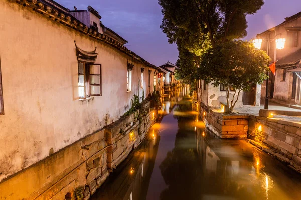 Βραδινή Θέα Ενός Καναλιού Στην Πόλη Luzhi Νερό Επαρχία Jiangsu — Φωτογραφία Αρχείου