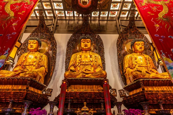 Shanghai Čína Října 2019 Tři Zlatí Buddhové Chrámu Nefritového Buddhy — Stock fotografie
