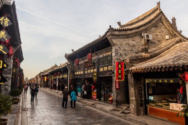 PINGYAO, ÇİN - 20 Ekim 2019: Pingayo Antik Kenti, Çin 'deki eski binalar