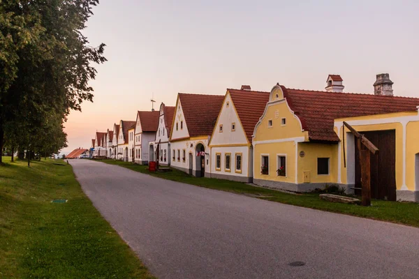 Hagyományos Vidéki Barokk Stílusú Házak Holasovice Faluban Csehországban — Stock Fotó