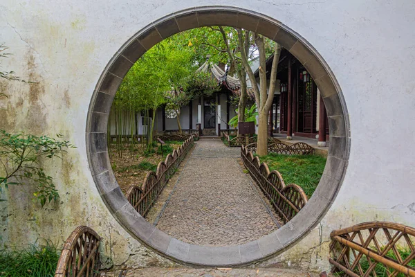 Puerta Redonda Jardín Del Pabellón Blue Wave Canglang Suzhou Provincia —  Fotos de Stock