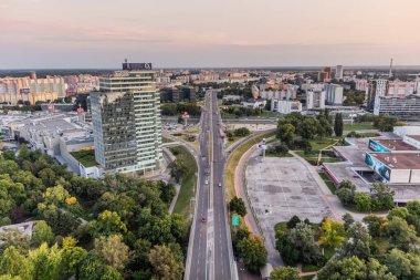 BRATISLAVA, SLOVAKIA - 7 Eylül 2021: Bratislava, Slovakya 'daki Petrzalka ilçesinin hava manzarası