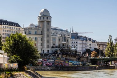 VIENNA, AUSTRIA - 9 Eylül 2021: Viyana, Avusturya Gözlemevi Uranya
