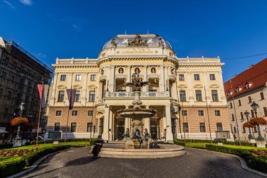 BRATISLAVA, SLOVAKIA - 7 Eylül 2021: Slovak Ulusal Tiyatrosu Bratislava, Slovakya