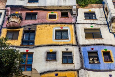 VIENNA, AUSTRIA - 9 Eylül 2021: Viyana, Avusturya 'da Hundertwasser Evi