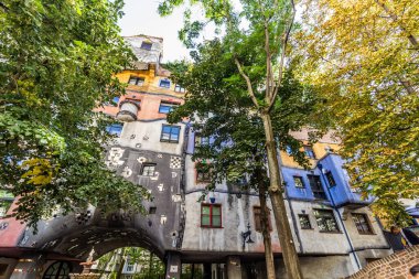 VIENNA, AUSTRIA - 9 Eylül 2021: Viyana, Avusturya 'da Hundertwasser Evi