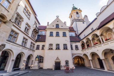 Bratislava, Slovakya 'daki Stara Radnica (Eski Belediye Binası) avlusu
