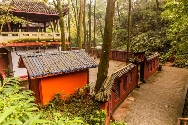 中国四川省楽山の大仏風光明媚なエリアの寺院 — ストック写真