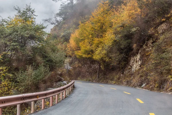 Road G350 Valle Del Río Pitiao Provincia Sichuan China —  Fotos de Stock