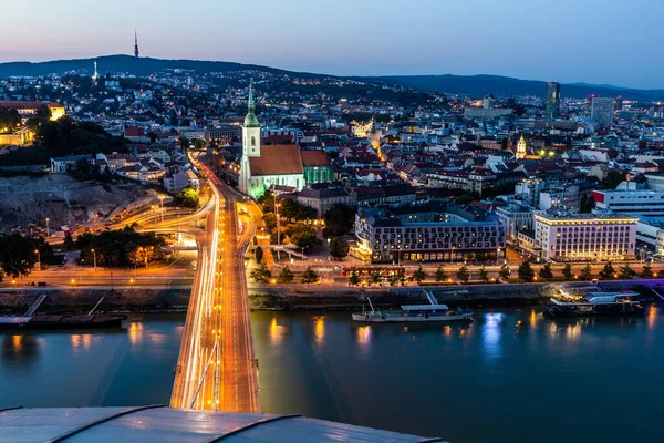 Vista Aérea Noturna Cidade Velha Bratislava Capital Eslováquia — Fotografia de Stock