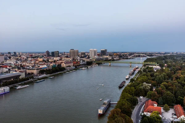 Slovakya Nın Başkenti Bratislava Daki Tuna Nehri Nin Havadan Görünüşü — Stok fotoğraf