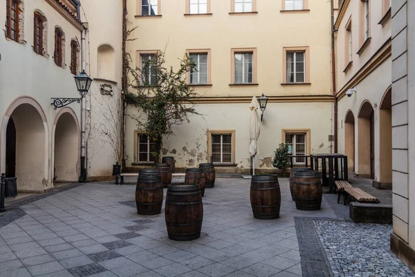 チェコ共和国ブルノの中心部に位置する木製の樽 — ストック写真