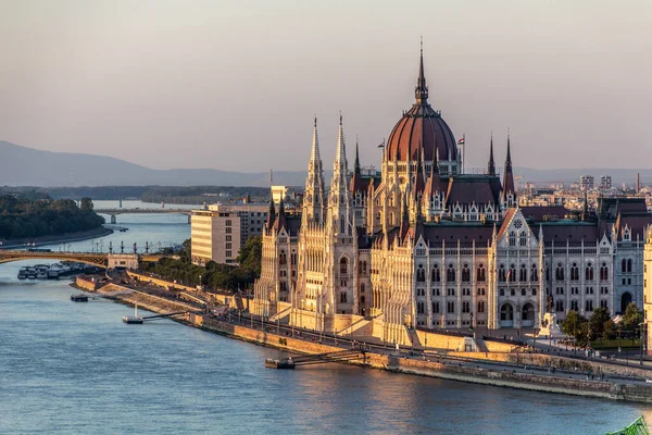 Река Дунай Здание Парламента Венгрии Будапеште Венгрия — стоковое фото
