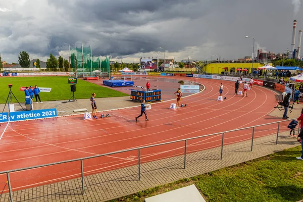 Plzen Czechia 2021年8月28日 捷克田径锦标赛的赛跑选手 22岁以下 在捷克共和国普里森体育场举行 — 图库照片