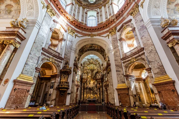 ウィーン オーストリア 2021年9月9日 オーストリアのウィーンにあるカルル教会 聖チャールズ教会 の内部 — ストック写真