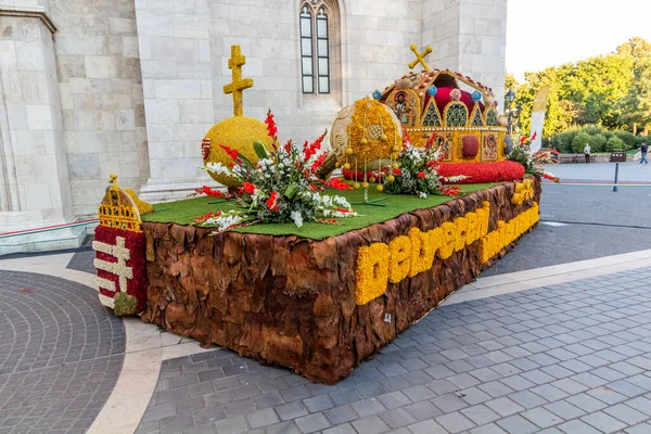 Budapest Hungria Setembro 2021 Flor Flutuante Com Jóias Coroação Carnaval — Fotografia de Stock