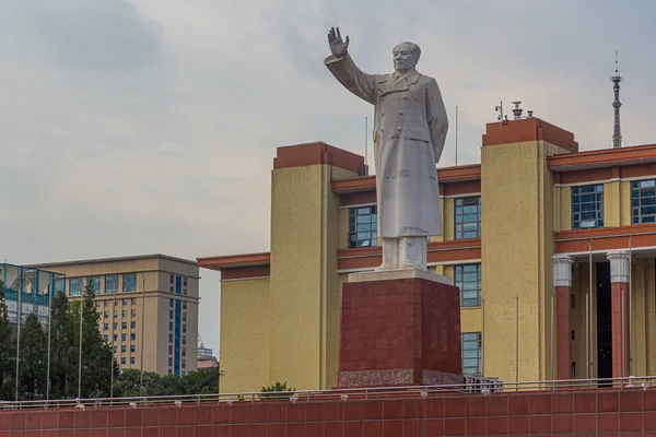 2019年11月1日中国 成都の天府広場にある毛沢東像 — ストック写真