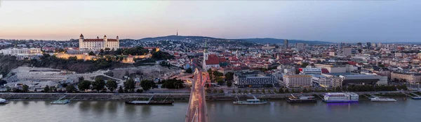 슬로바키아 브라티슬라바에 도시의 파노라마 스톡 사진