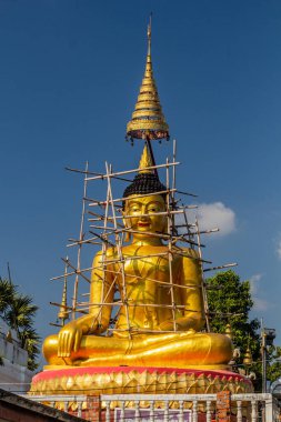 Chiang Mai 'deki bir iskele altındaki Buda resmi, Tayland