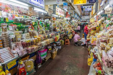 CHIANG MAI, THAILAND - 12 ARALIK 2019: Chiang Mai, Tayland 'daki Savaş Pazarı