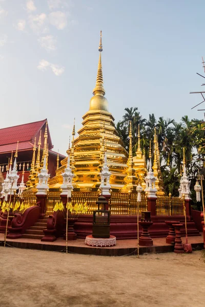 Pagoda Dorada Del Santuario Wat Pan Tao Phantao Chiang Mai —  Fotos de Stock