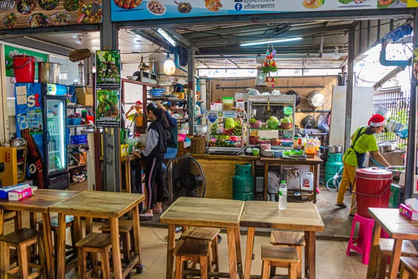 Bangkok Thailand December 2019 Restaurant Pratunam Pier Saen Saep Canal — Stockfoto