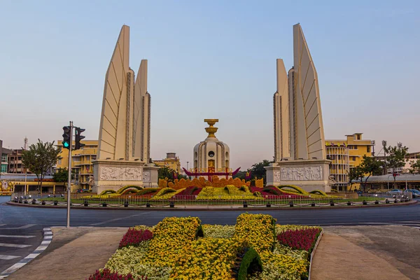バンコク 2019年12月15日 タイ王国バンコクの民主主義記念碑 — ストック写真