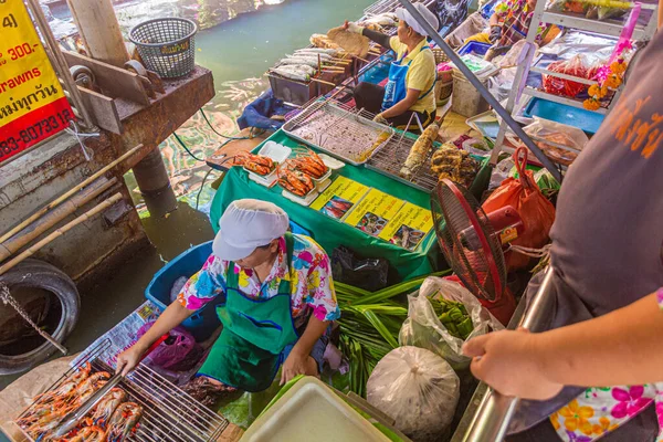 Bangkok Thailand December 2019 Cooking Boat Taling Chan Floating Market — 图库照片