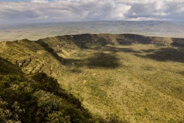 Kenya, Longonot volkanı krateri