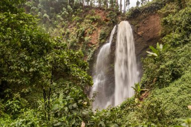 Kisiizi Şelalesi, Uganda manzarası