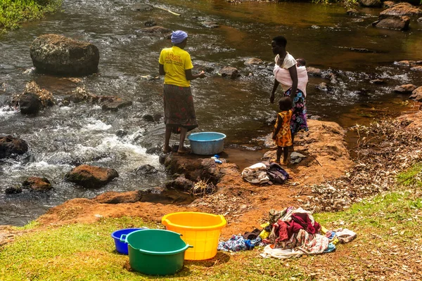 Sipi Uganda Febrero 2020 Mujeres Locales Lavando Ropa Río Sipi — Foto de Stock
