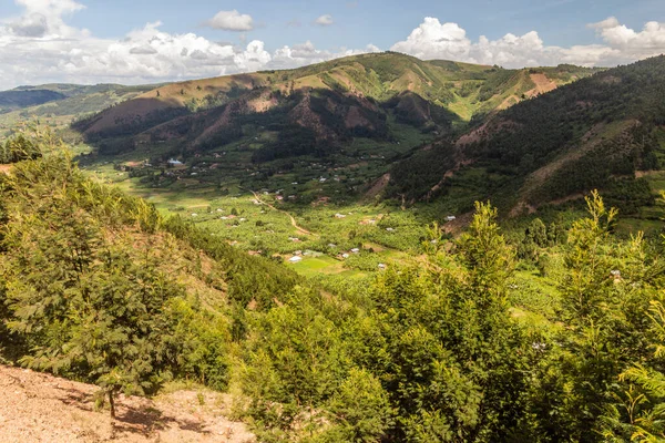 ウガンダのカバラ近くの緑豊かな風景 — ストック写真