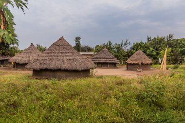Pakwach, Uganda 'daki yuvarlak kulübeler.